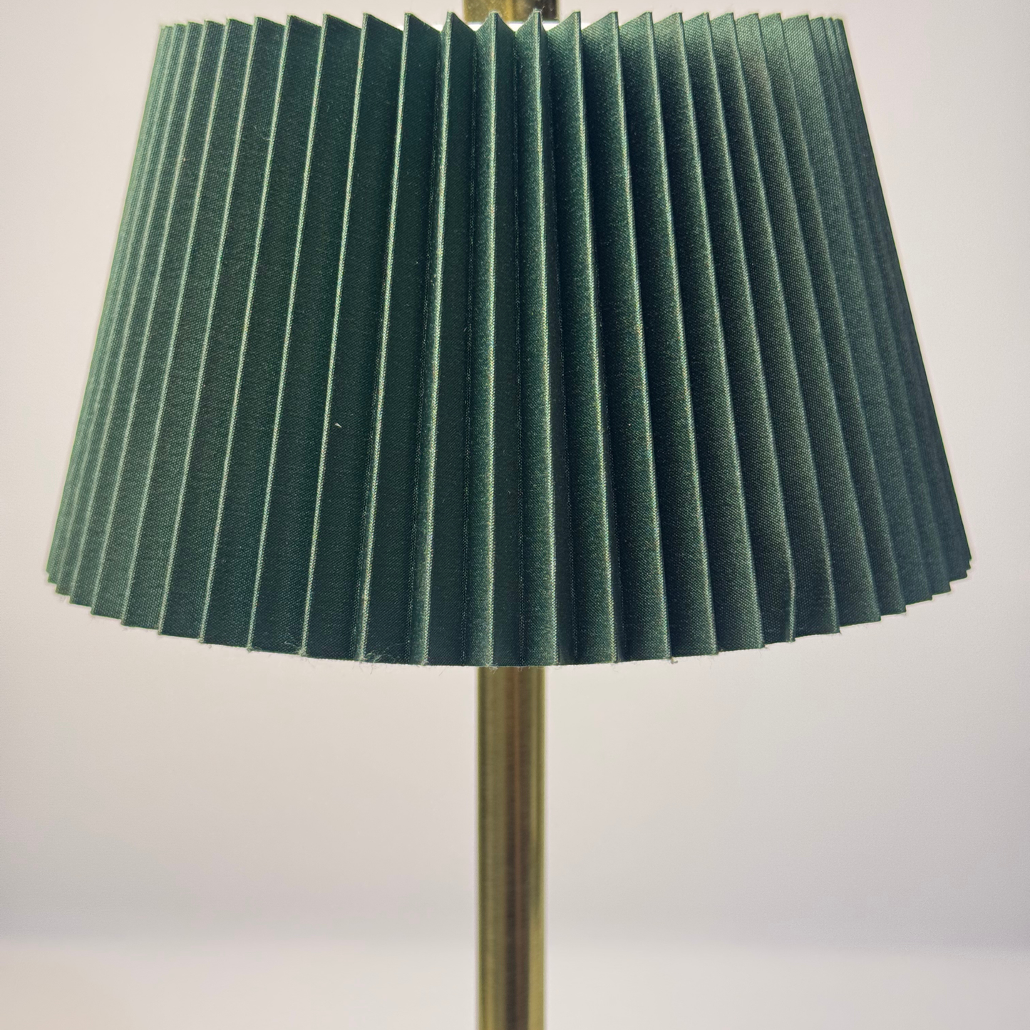 Pleated Touch LED Table Lamp |Elegant & Modern Lighting | Green